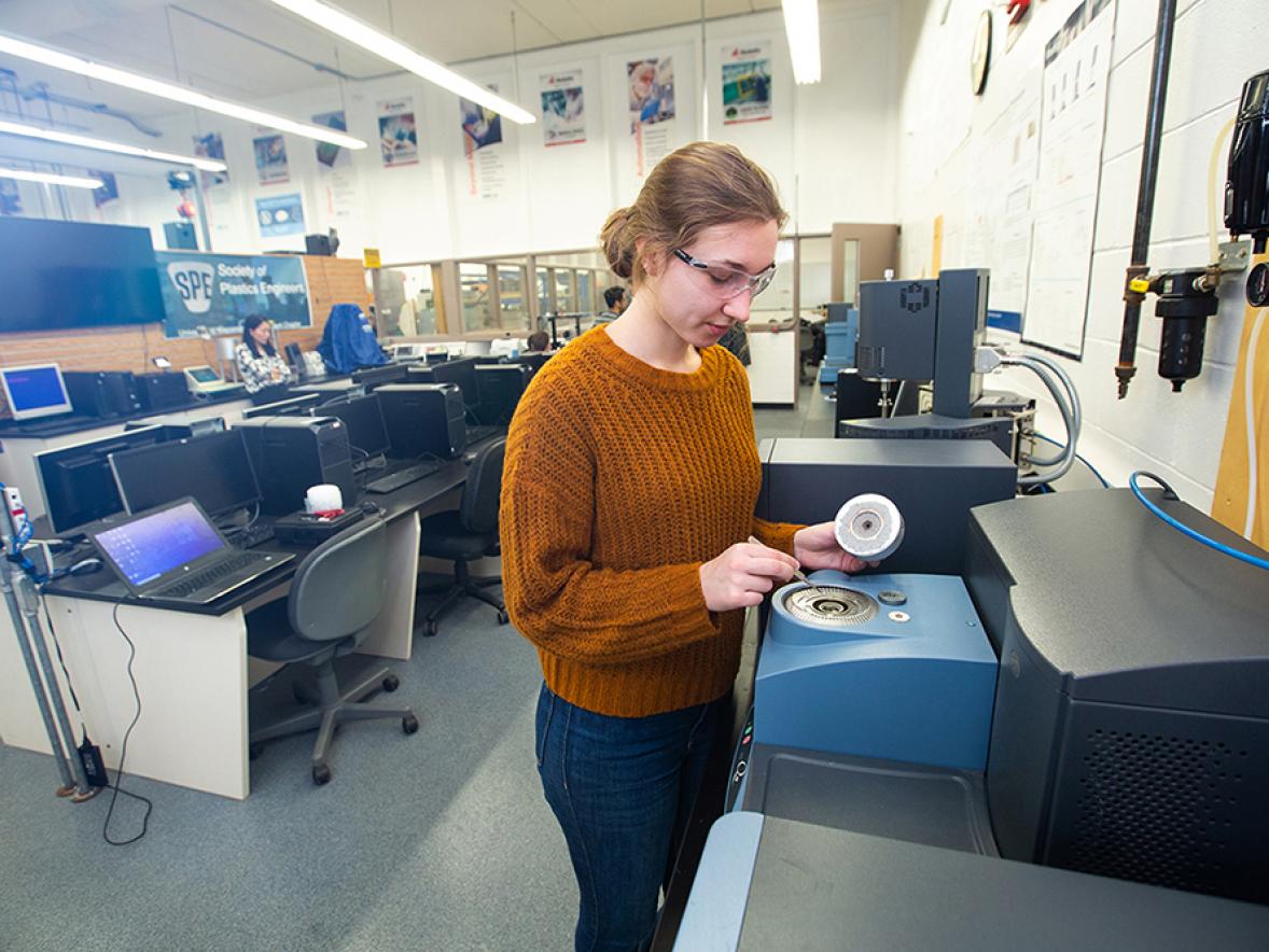 A student works in the UW-Stout Plastics Lab. The university’s plastics engineering program has been named one of the top U.S. public programs by Plastics Today.